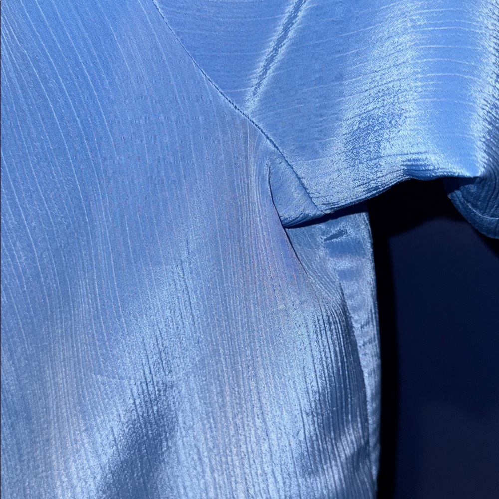 DonnKenny- Sky Blue Button-Up Blouse Size Large - Picture 11 of 14